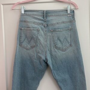 MOTHER crop step fray jeans